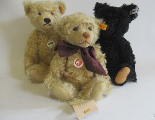 Three Steiff bears Image