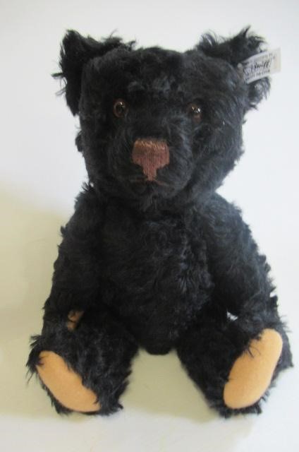 Three Steiff bears Image