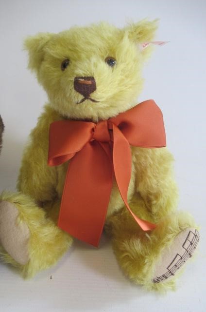 Two Steiff musical bears Image