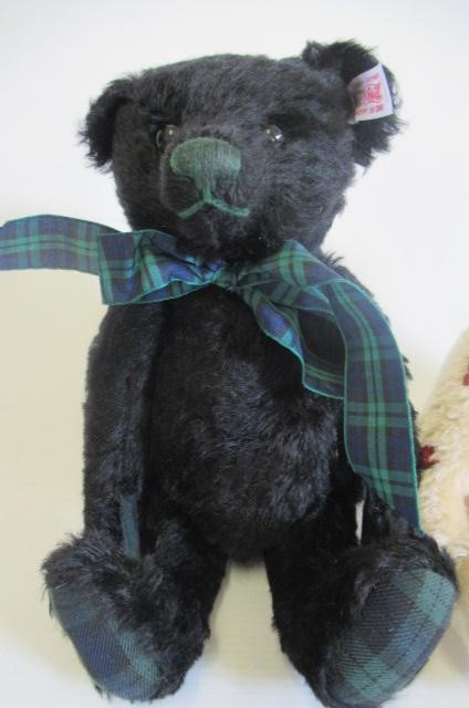 Two Steiff musical bears Image