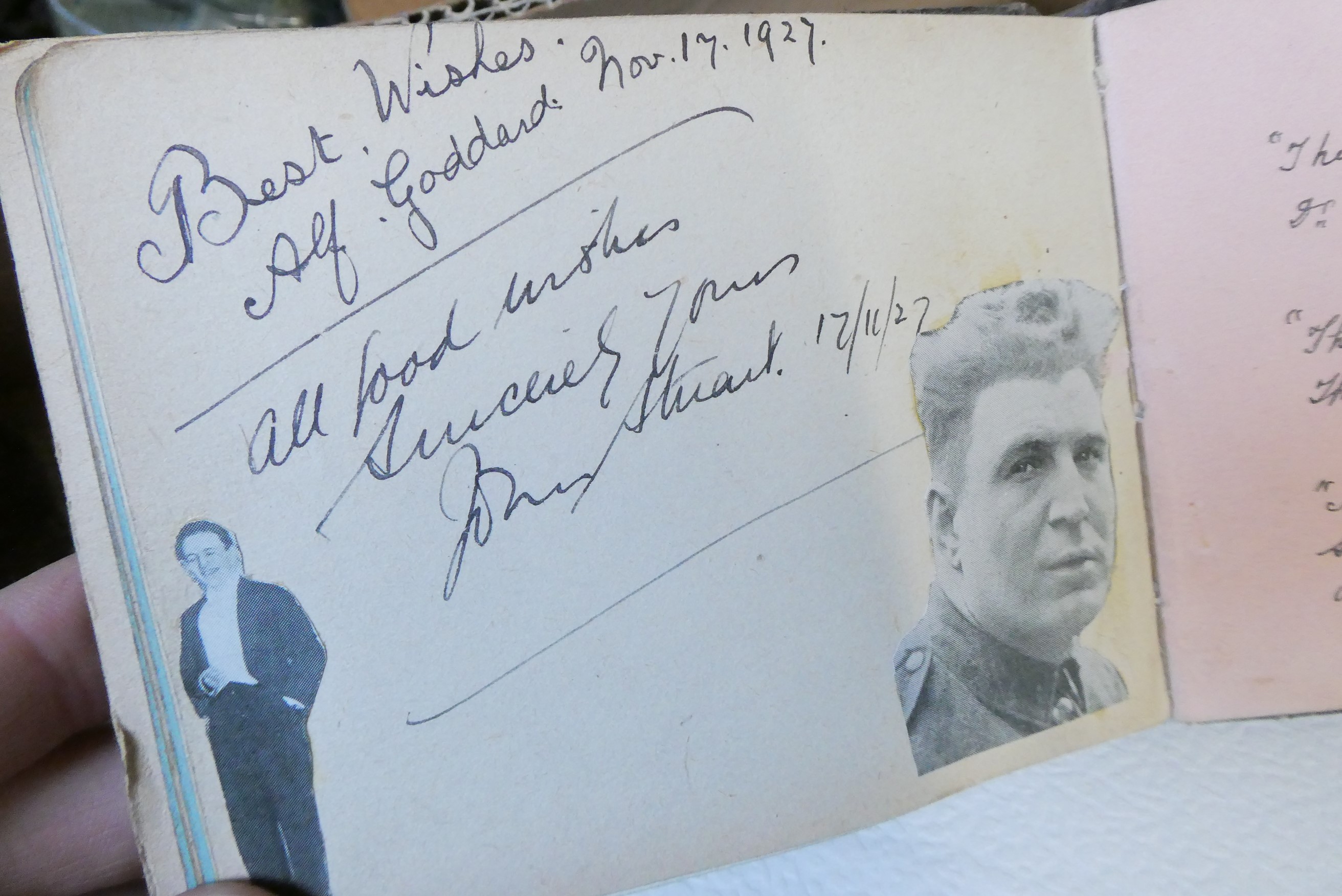 A large collection of autographs Image