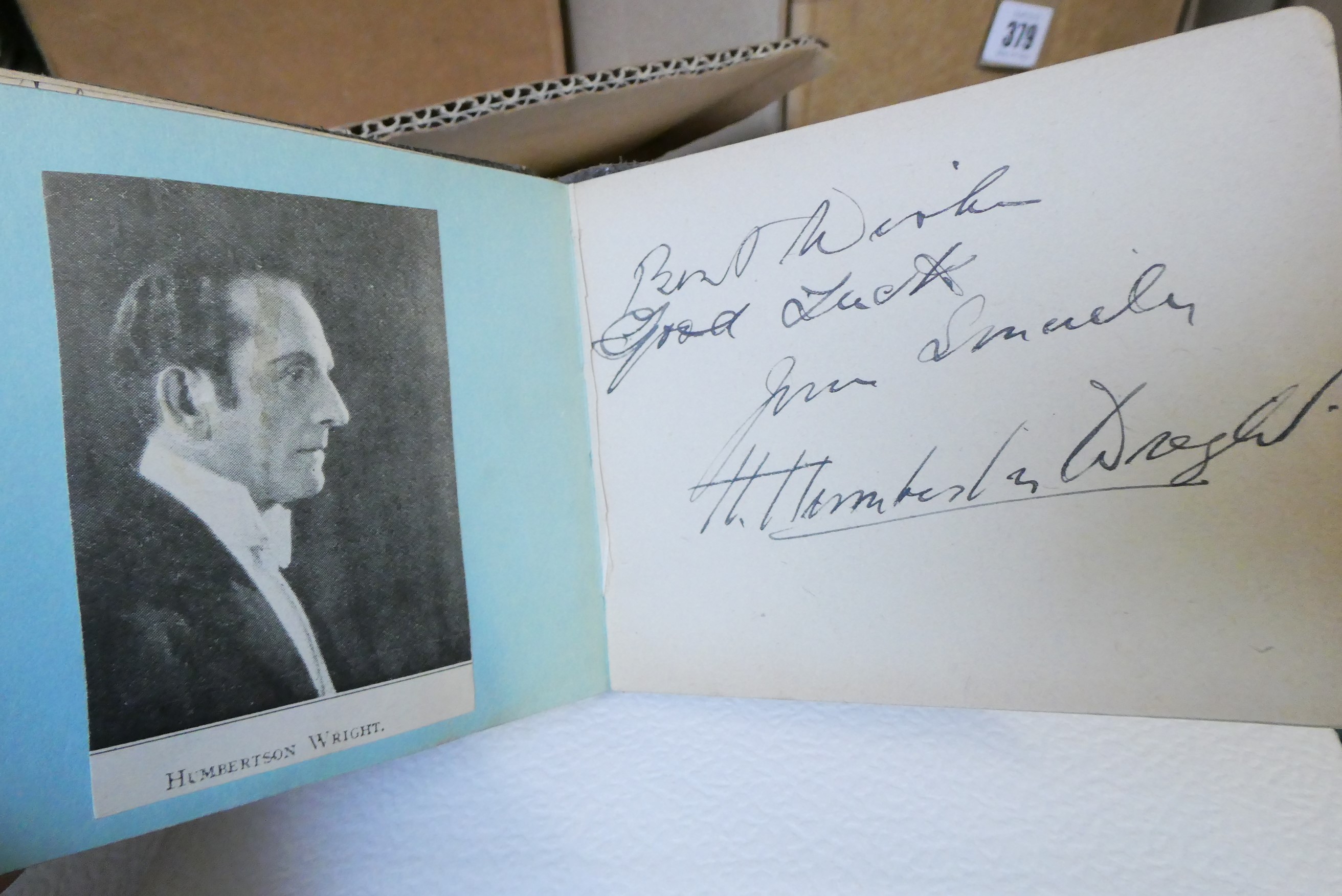 A large collection of autographs Image