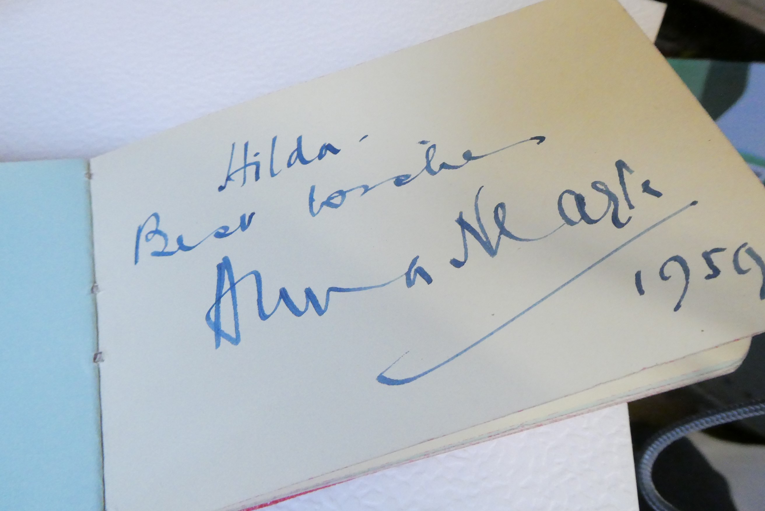 A large collection of autographs Image