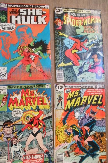 5 Marvel & DC female super hero comics Image