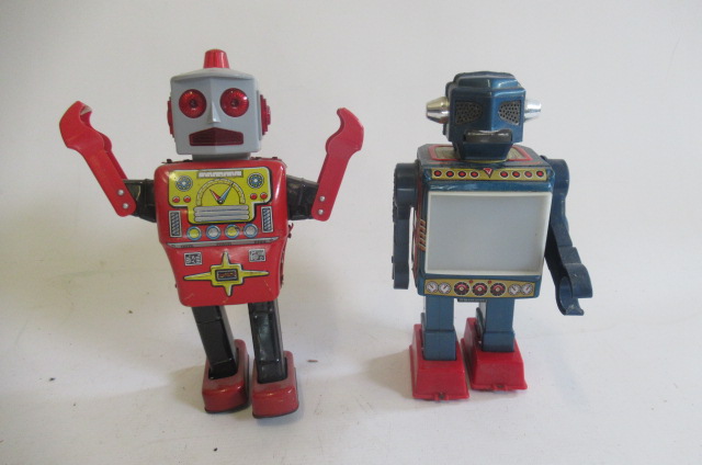 Yonega Toys clockwork robot Image
