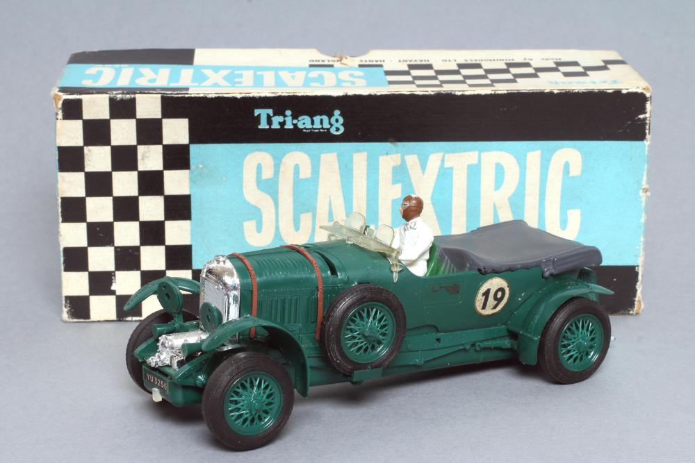 Triang Scalextric C64 Bentley in green Image