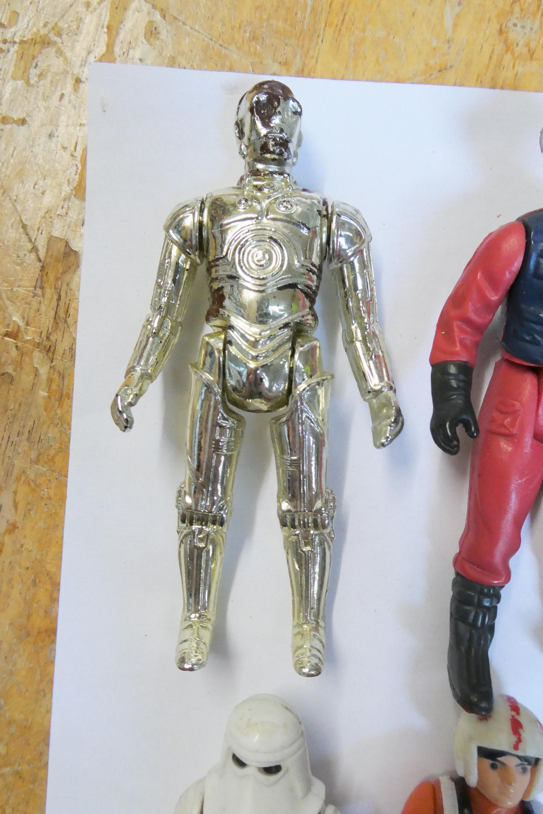 A large quantity of early Star Wars figures Image