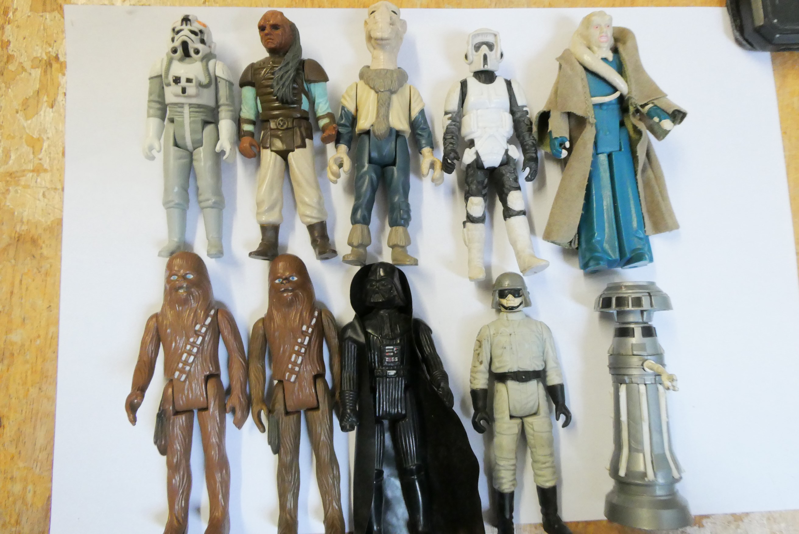 A large quantity of early Star Wars figures Image