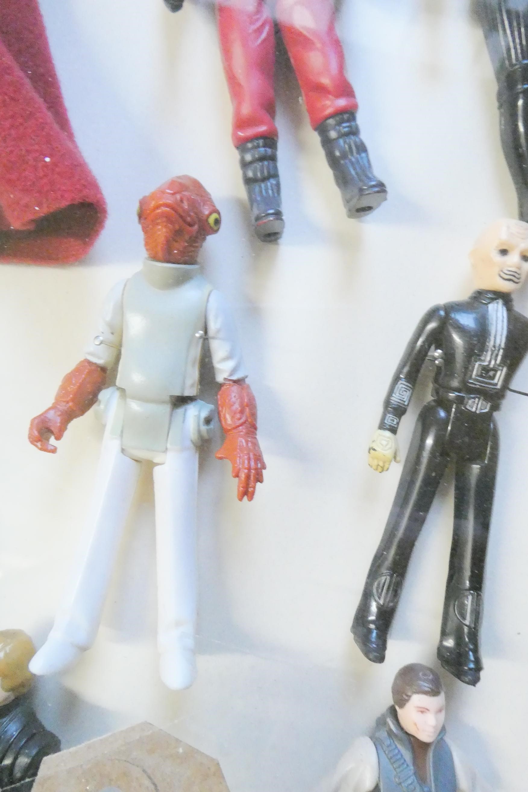 A display box containing eighteen Star Wars figures Image