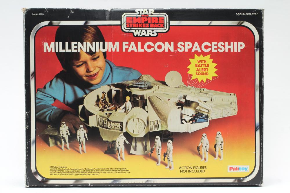 Palitoy Millenium Falcon Spaceship with battle Alert with sticker sheet and instructions Image