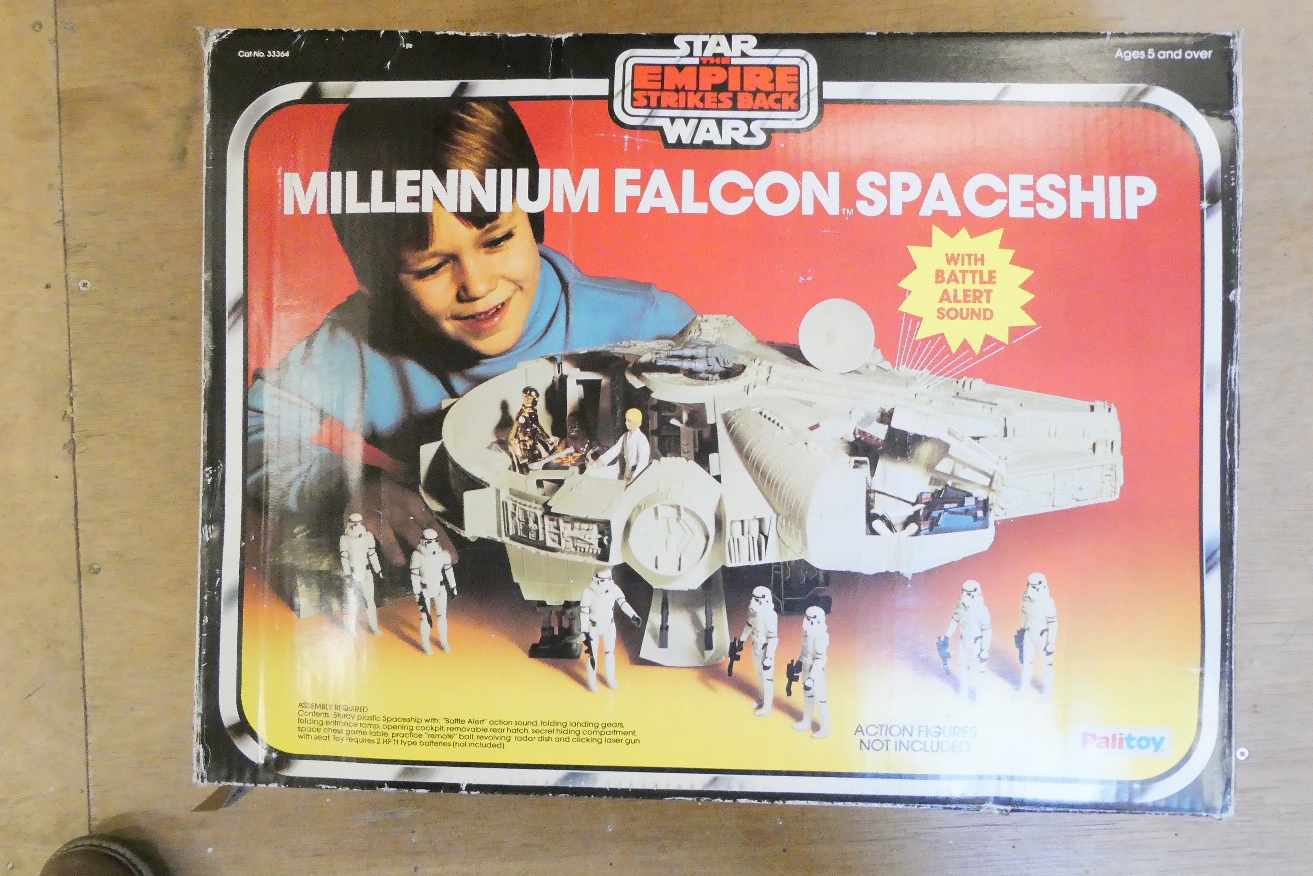 Palitoy Millenium Falcon Spaceship with battle Alert with sticker sheet and instructions Image