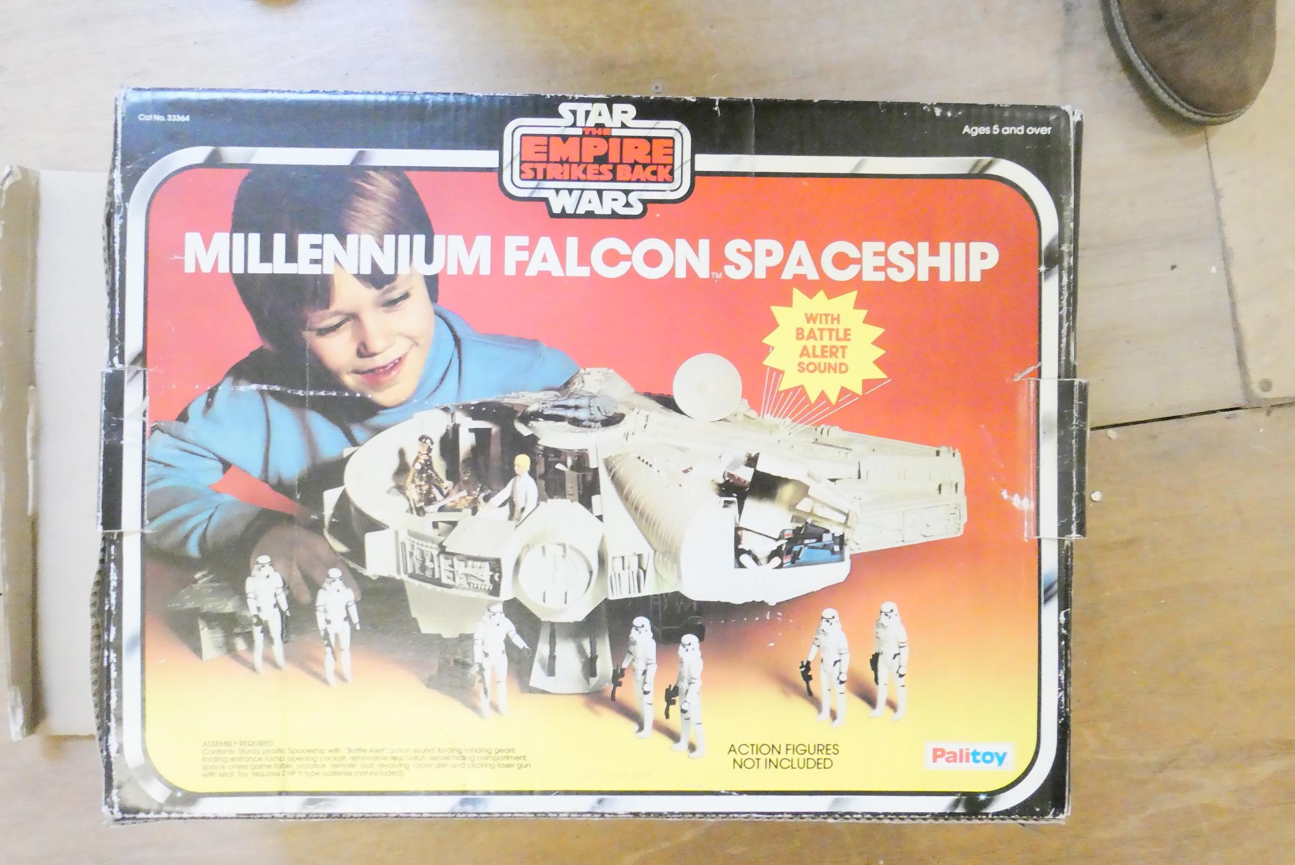 Palitoy Millenium Falcon Spaceship with battle Alert with sticker sheet and instructions Image