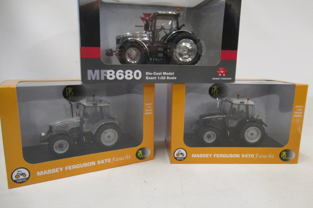 Universal Hobbies Massey Ferguson 1014 in chrome finish Image