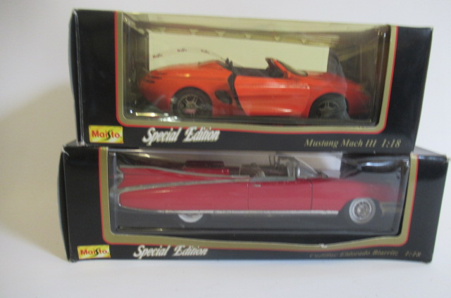 Maisto 1:18 cars comprising Cadillac and Eldorado Image
