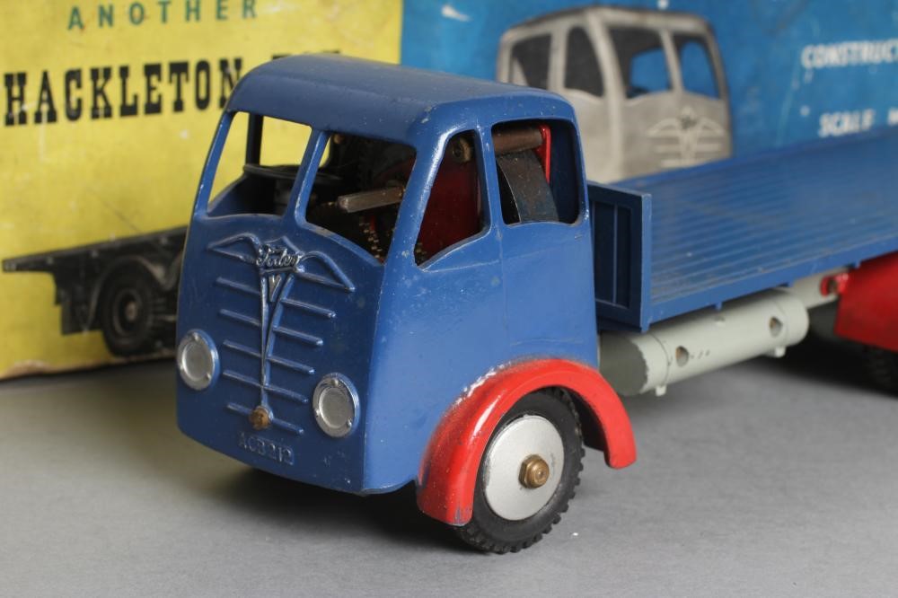 Shackleton Toys clockwork Foden lorry finished in blue/red Image