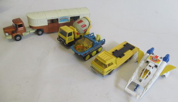 Unboxed vehicles by Corgi and Matchbox including horse box Image
