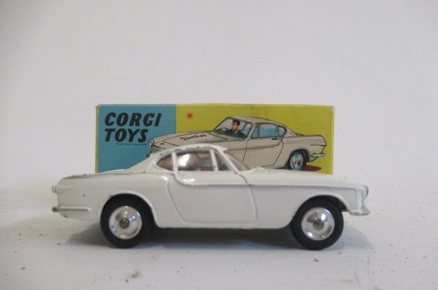 Corgi 258 The Saints Car Volvo P1800 Image