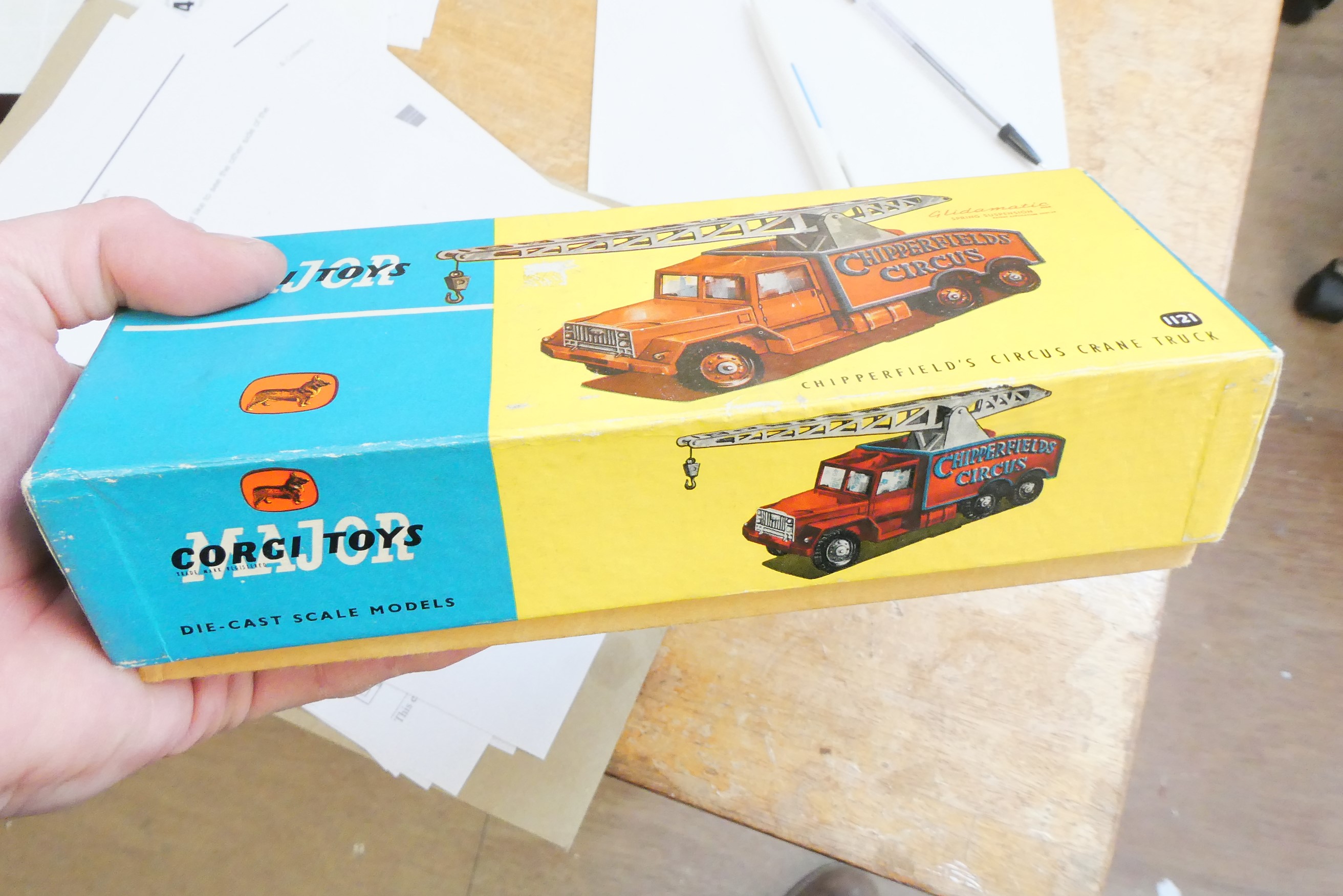 Corgi 1121 Chipperfields Circus crane truck Image