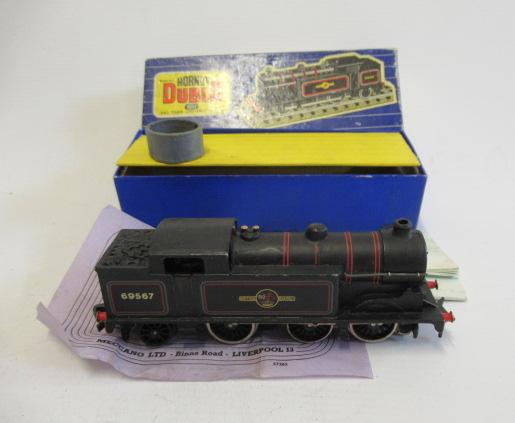 Hornby Dublo 3-Rail 3217 0-6-2 tank locomotive Image