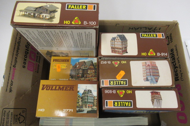 Six HO building kits by Vollmer and Faller Image