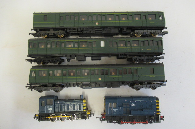 Lima three car D.M.U. in B.R. green Image