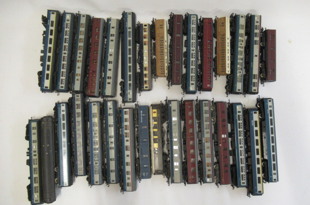 A large quantity of unboxed B.R. passenger coaches Image