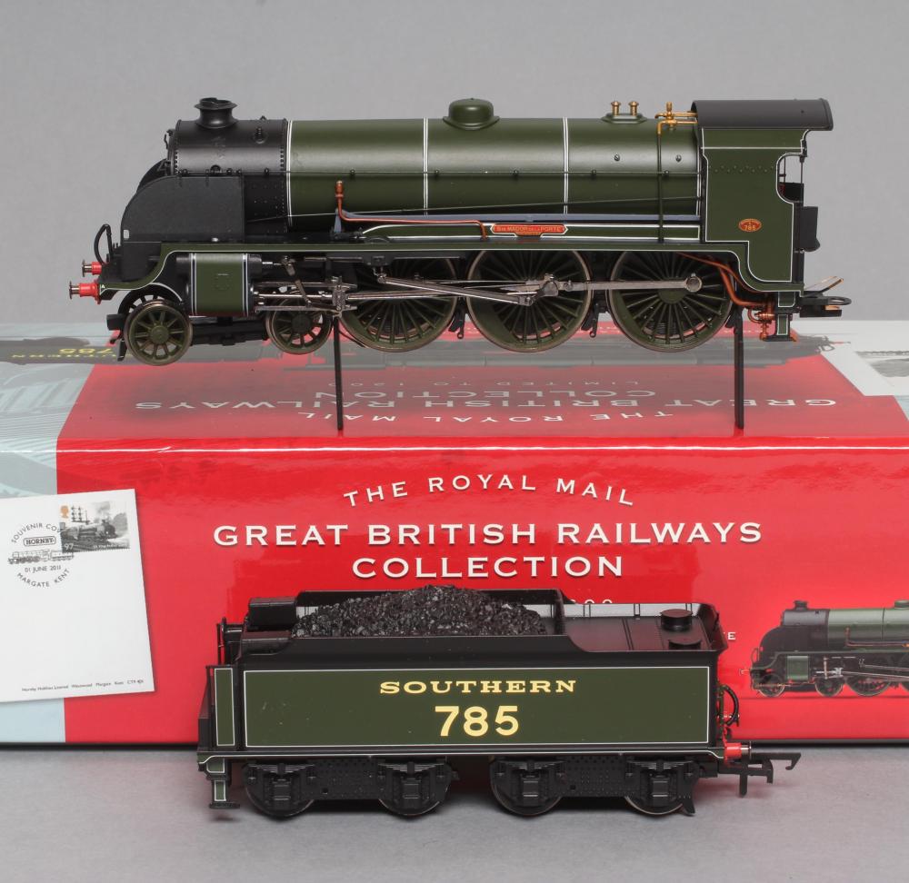 Hornby S.R. N15 Sir Mador De-La Port in S.R. green with souvenir cover Image