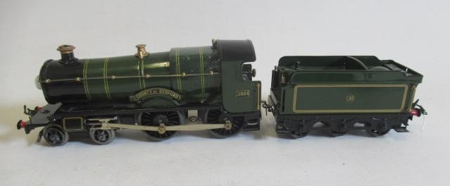 Hornby 20v electric G.W.R. County of Bedford finished in green with G.W.R. roundel on tender Image