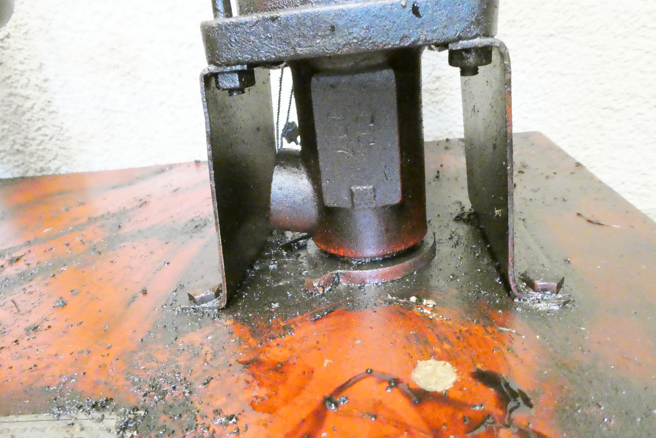 A floor standing garage oil dispenser pump finished in red with two pumps Image