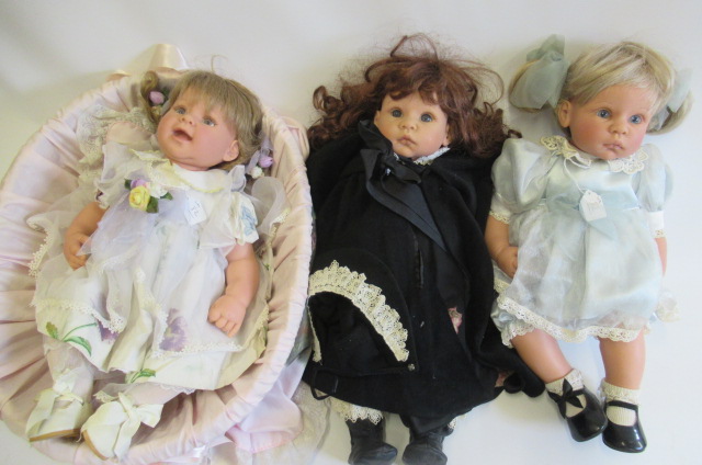 Three Lee Middleton Reva dolls Image