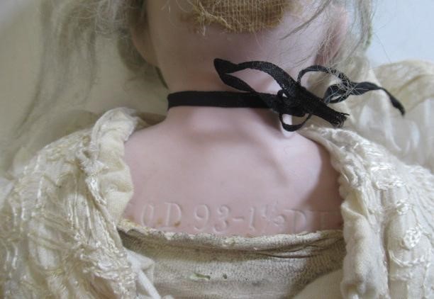 A Cuno & Otto Dressel bisque shoulder head doll Image