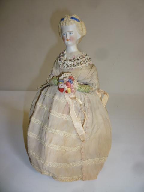 An Autoperipatetikos mechanical walking doll Image