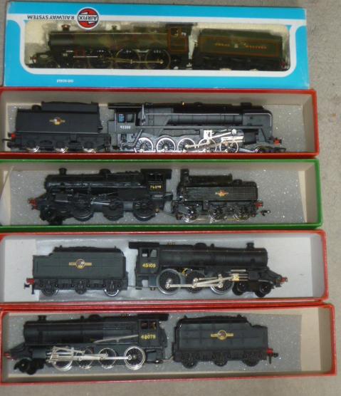 Five locomotives comprising Airfix G.W.R. Pembroke Castle Image