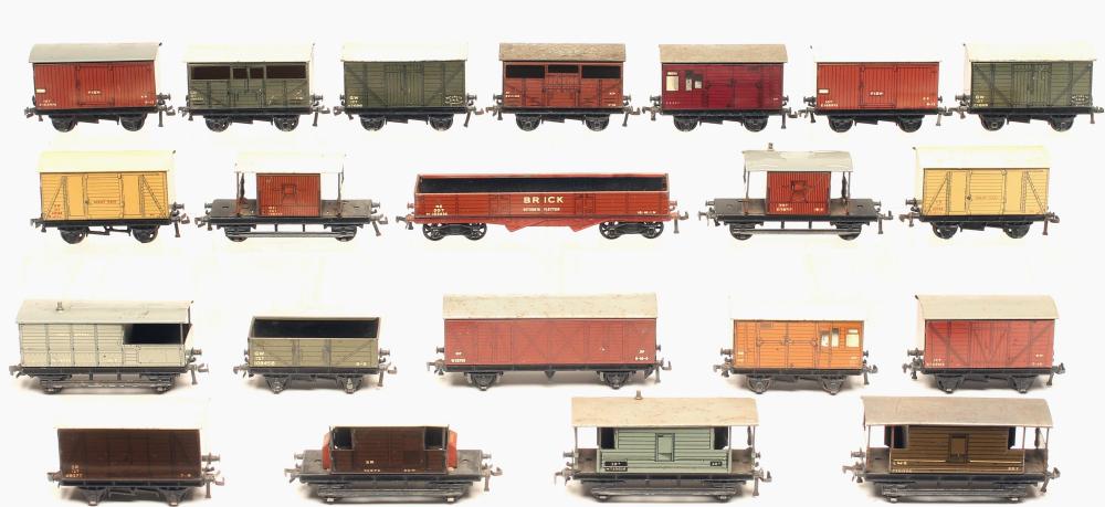 Hornby Dublo goods stock including S.R. brake van Image