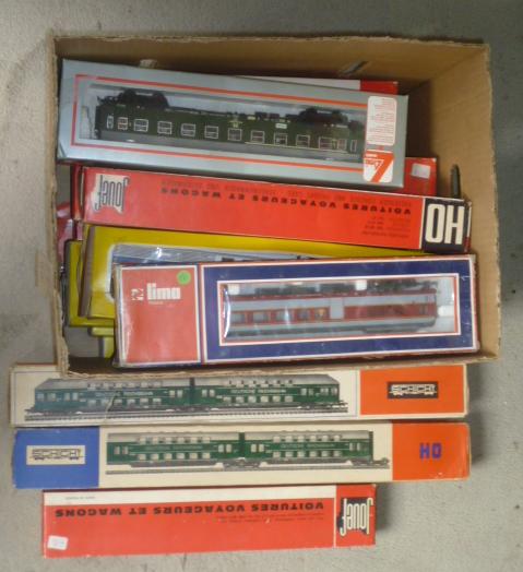 Five American locomotives comprising Bachmann Overland Image