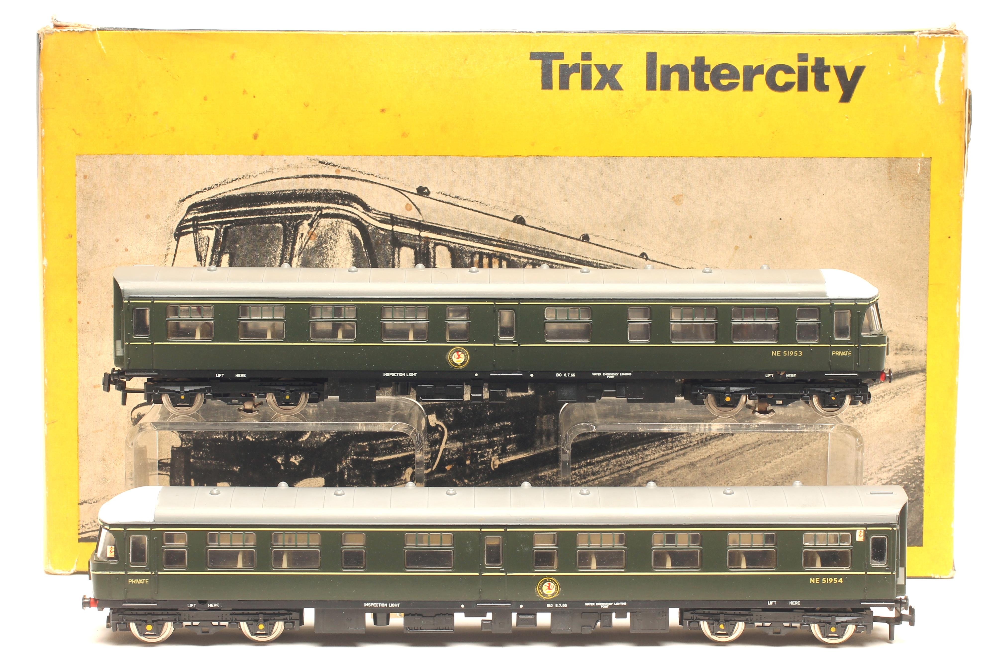 Trix Intercity B.R. green D.M.U. Image