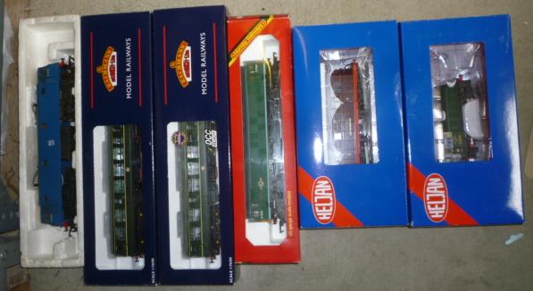 Five locomotives comprising Heljan Metropolitan Image