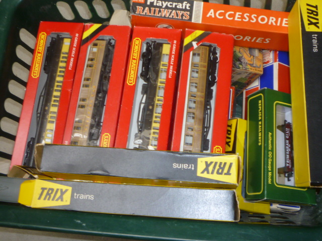 Passenger and goods rolling stock by Trix Image