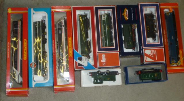 Ten diesel locomotives including Bachmann 08 shunter Image
