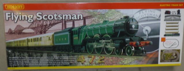 Hornby Flying Scotsman train set with four L.N.E.R. coaches Image