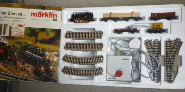 Marklin HO three rail train set Delta 2963 with 0-6-0 tank Image