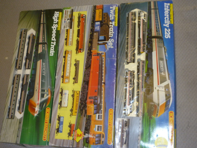 Hornby Railways Twin Train Set with Class 47 diesel and Pacer diesel Image