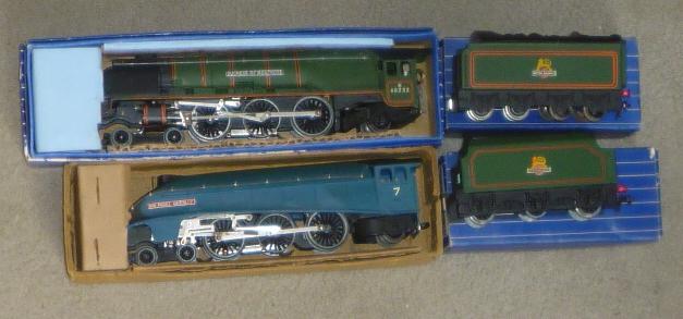 Hornby Dublo Duchess of Montrose and tender Image