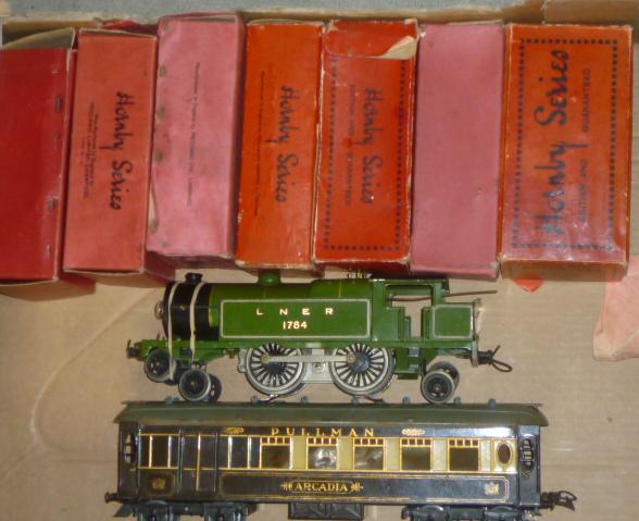 Hornby Trains 6V electric No 2 L.N.E.R. tank 1784 Image