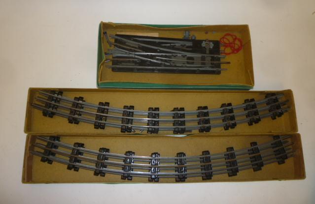 Hornby three rail steel track comprising two EDPL/R points and eight EA3 curves Image