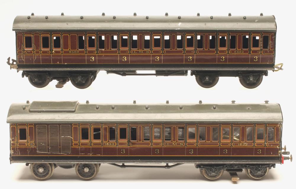 Bassett-Lowke L.M.S. Euston Set with motor coach and trailer Image