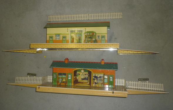 Hornby No 2 Station Windsor with ramps and Hornby No 3 Station with ramps and fencing Image