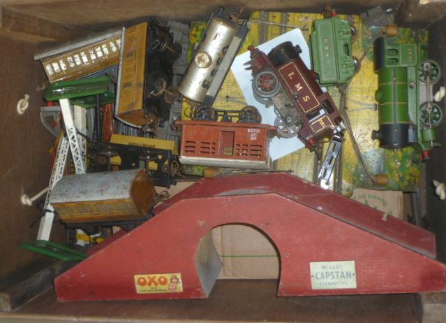 Playworn Hornby trains including Type 501 clockwork locomotive Image