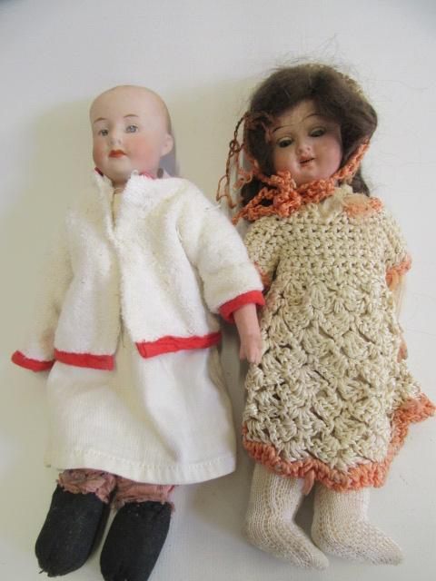 A Heubach bisque shoulder head 'solemn' doll Image