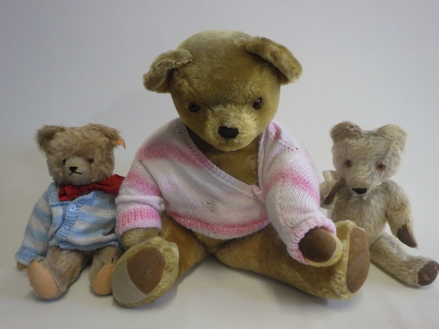 A large vintage bear Image